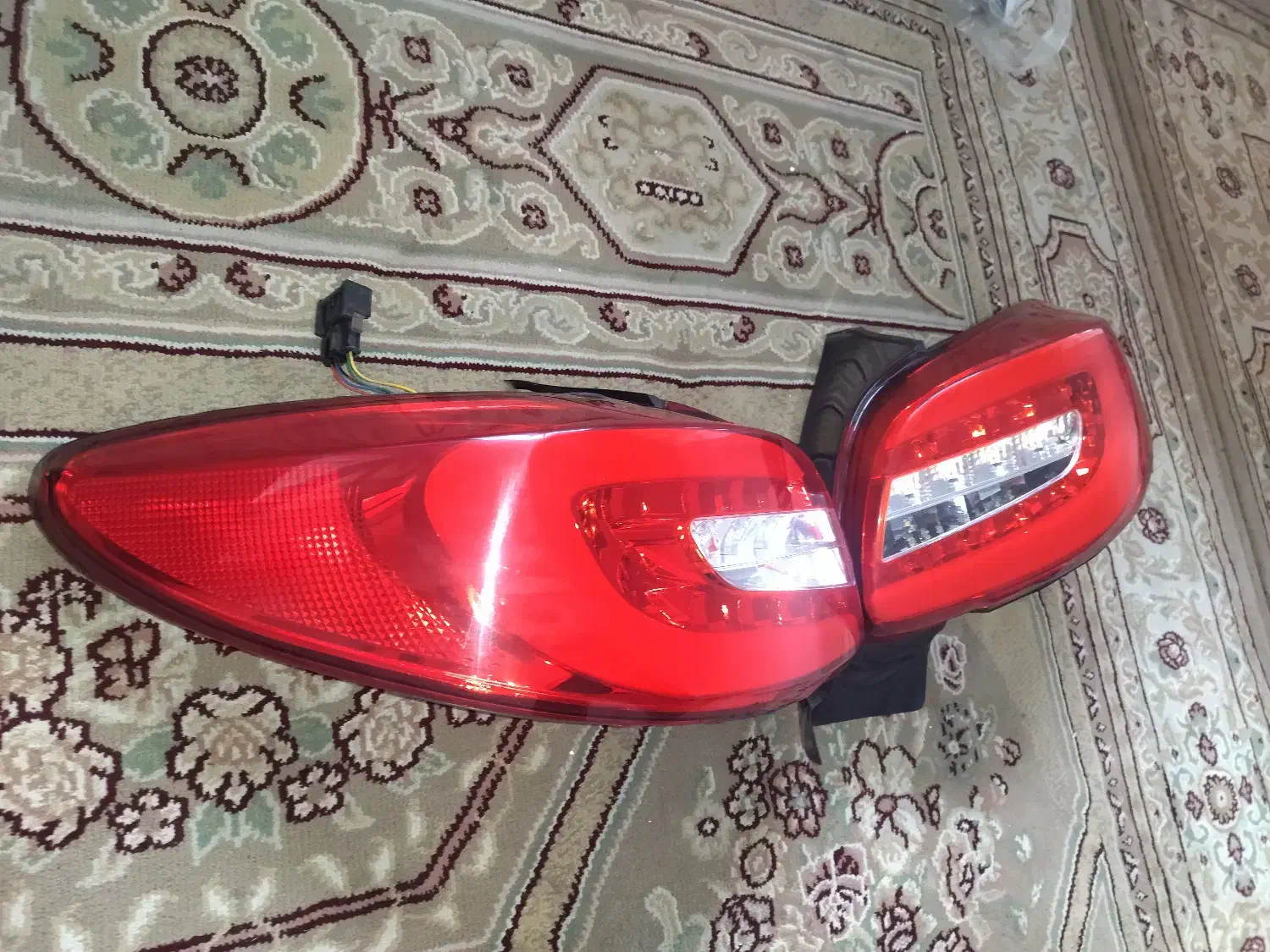 چراغ خطر ۲۰۷|قطعات یدکی و لوازم جانبی|رشت, پل تالشان|دیوار