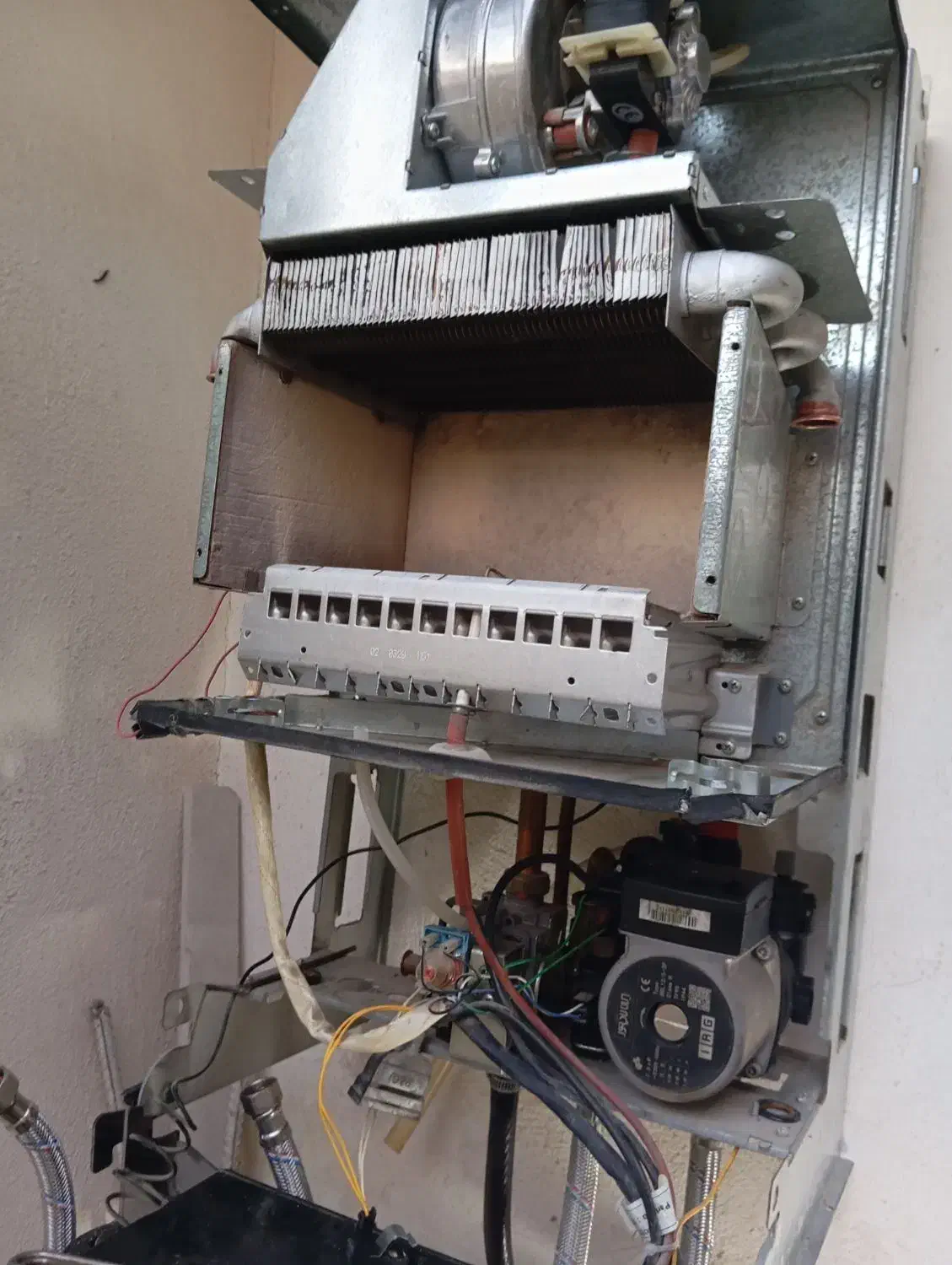 تعمیرپکیج ابگرمکن بخاری گاز.اسپیلت درمحل ضمانتی|خدمات پیشه و مهارت|گرگان, |دیوار