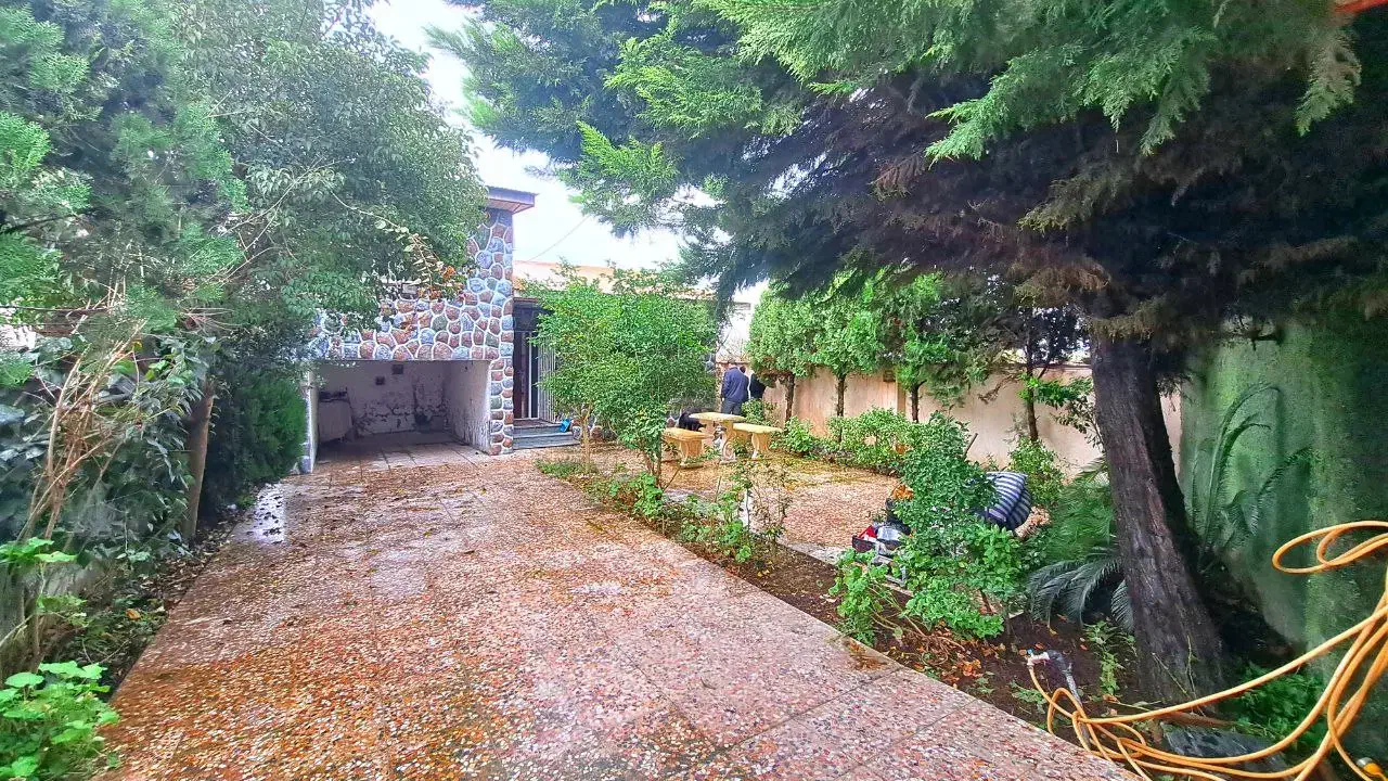 نیم پیلوت حیاط دار با درختان میوه چند ساله|فروش خانه و ویلا|تهران, افسریه شمالی|دیوار