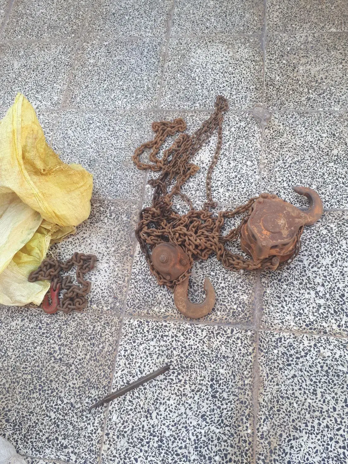 تیفور سه تنی|ابزارآلات|شوشتر, |دیوار