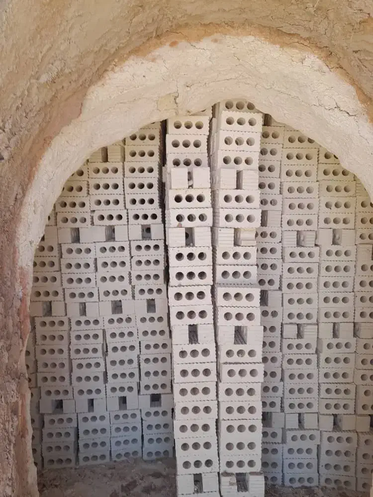 فروش آجر سه گل درجه یک زرین سفال شاهسون|مصالح و تجهیزات ساختمان|نی‌ریز, |دیوار