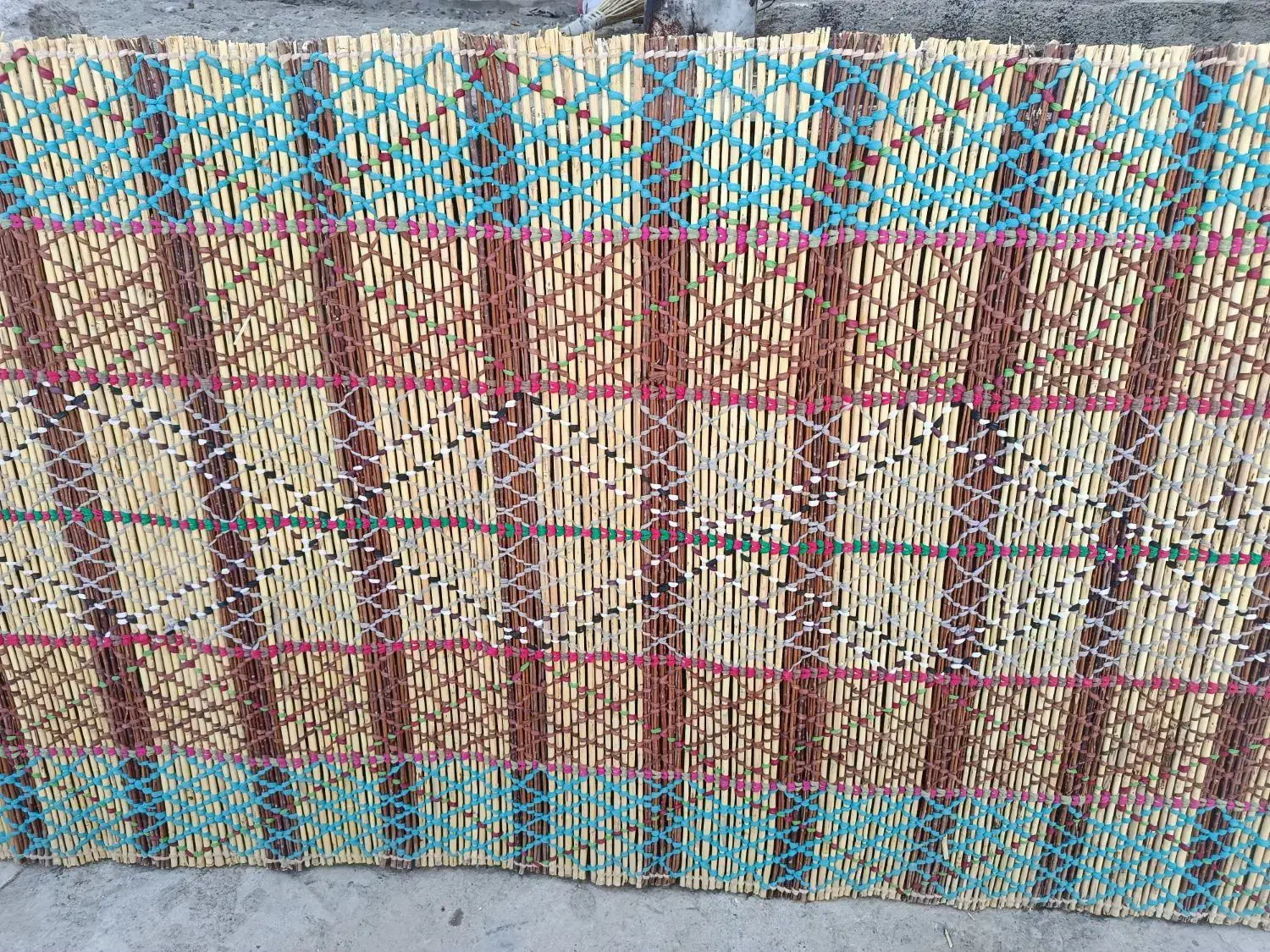 چیت|گلیم، جاجیم، گبه|صحنه, |دیوار