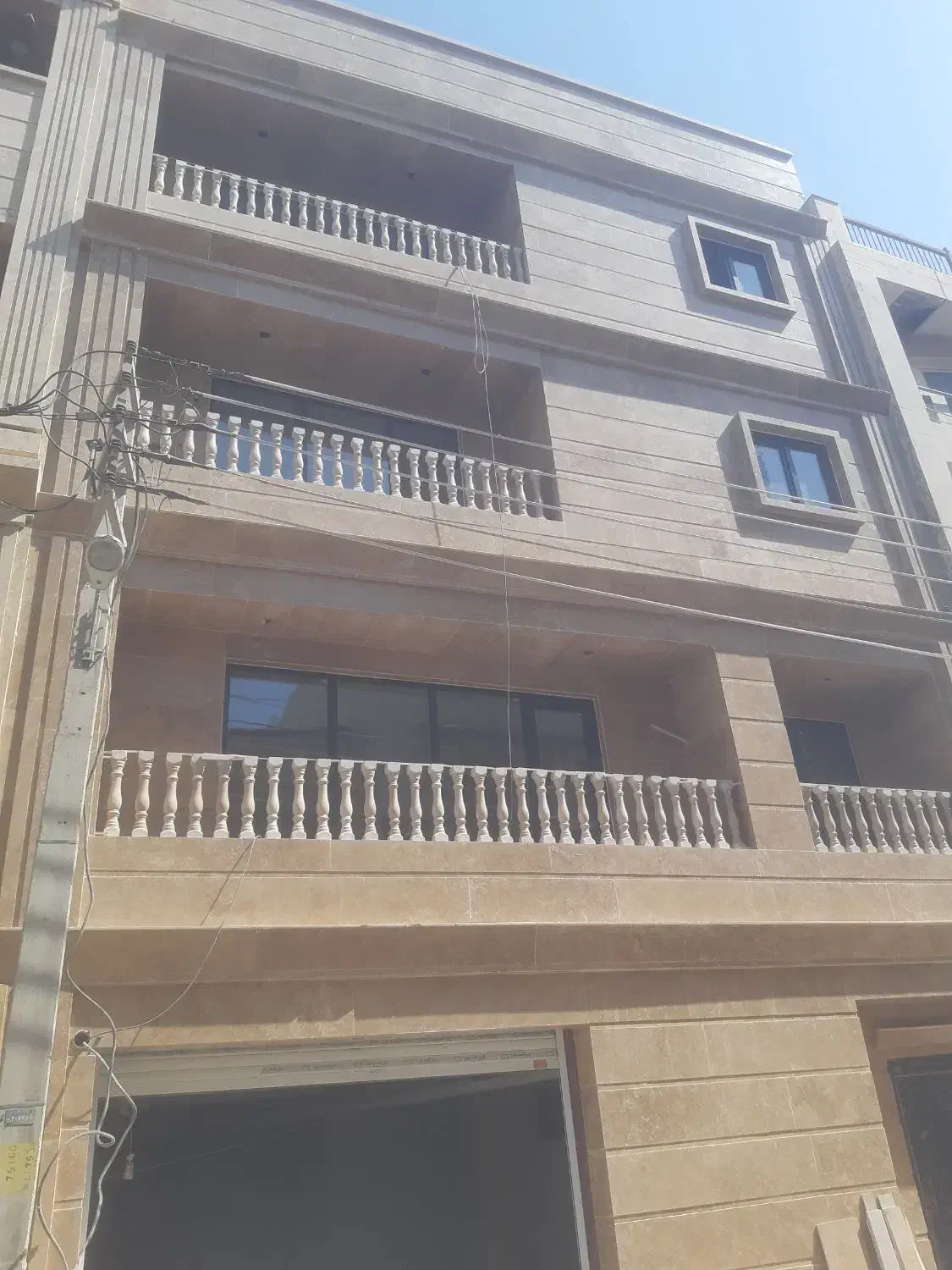 فروش یک واحد آپارتمان ۲۱۵متری طبقه اول|فروش آپارتمان|بوشهر, |دیوار