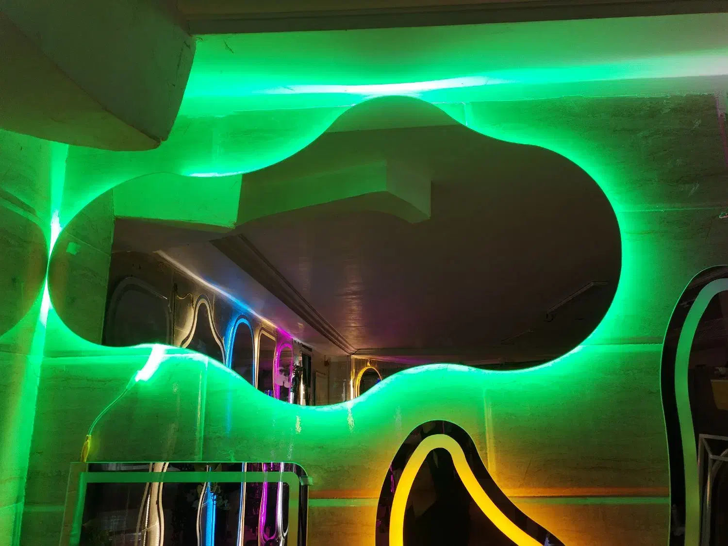 آینه قاب چوبی|آینه|مسجد سلیمان, |دیوار