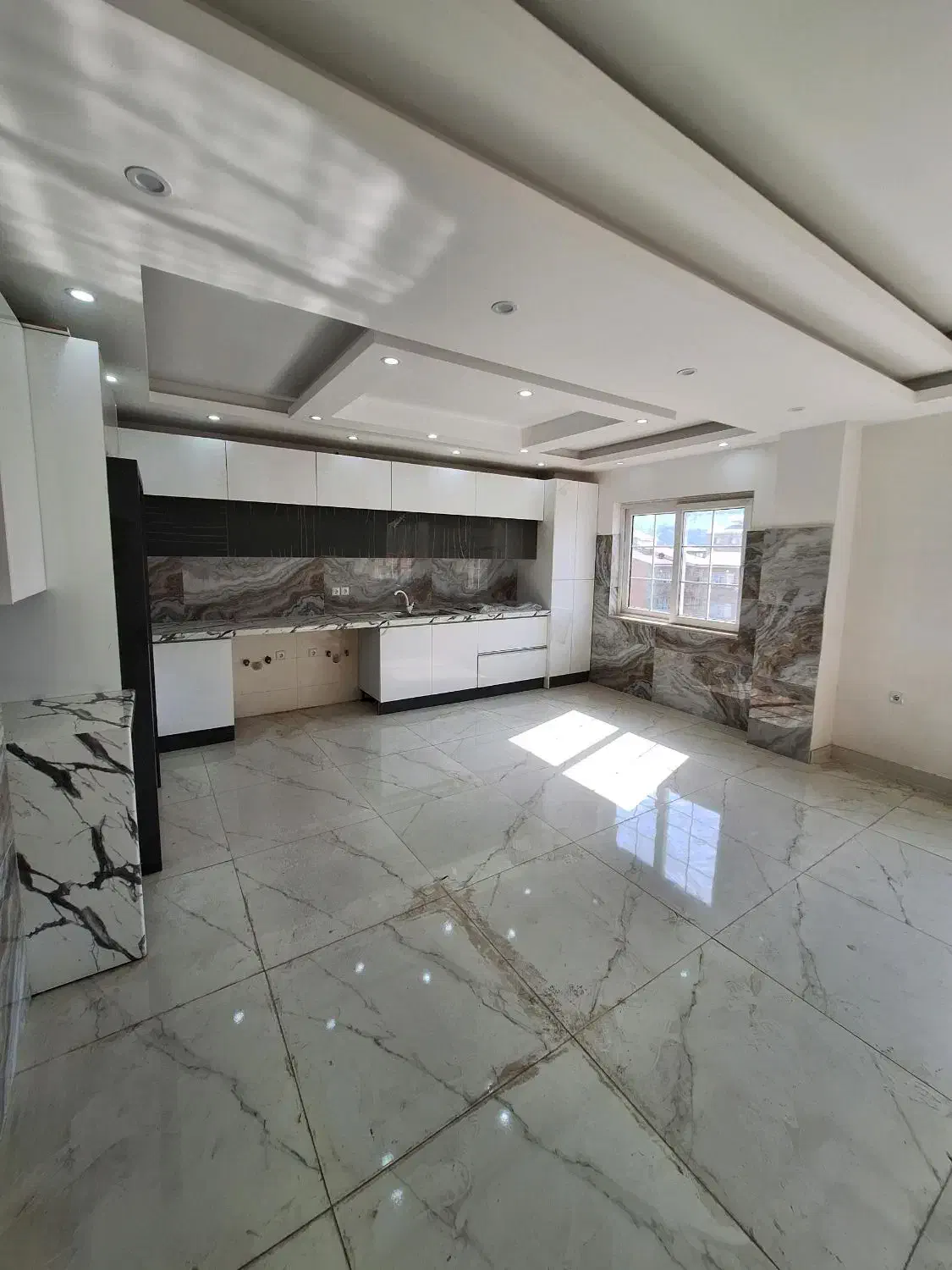 ۱۳۰ متر/ تک واحدی /کم واحد/ شقایق مهرگان لاهیجان|فروش آپارتمان|لاهیجان, مهرگان|دیوار