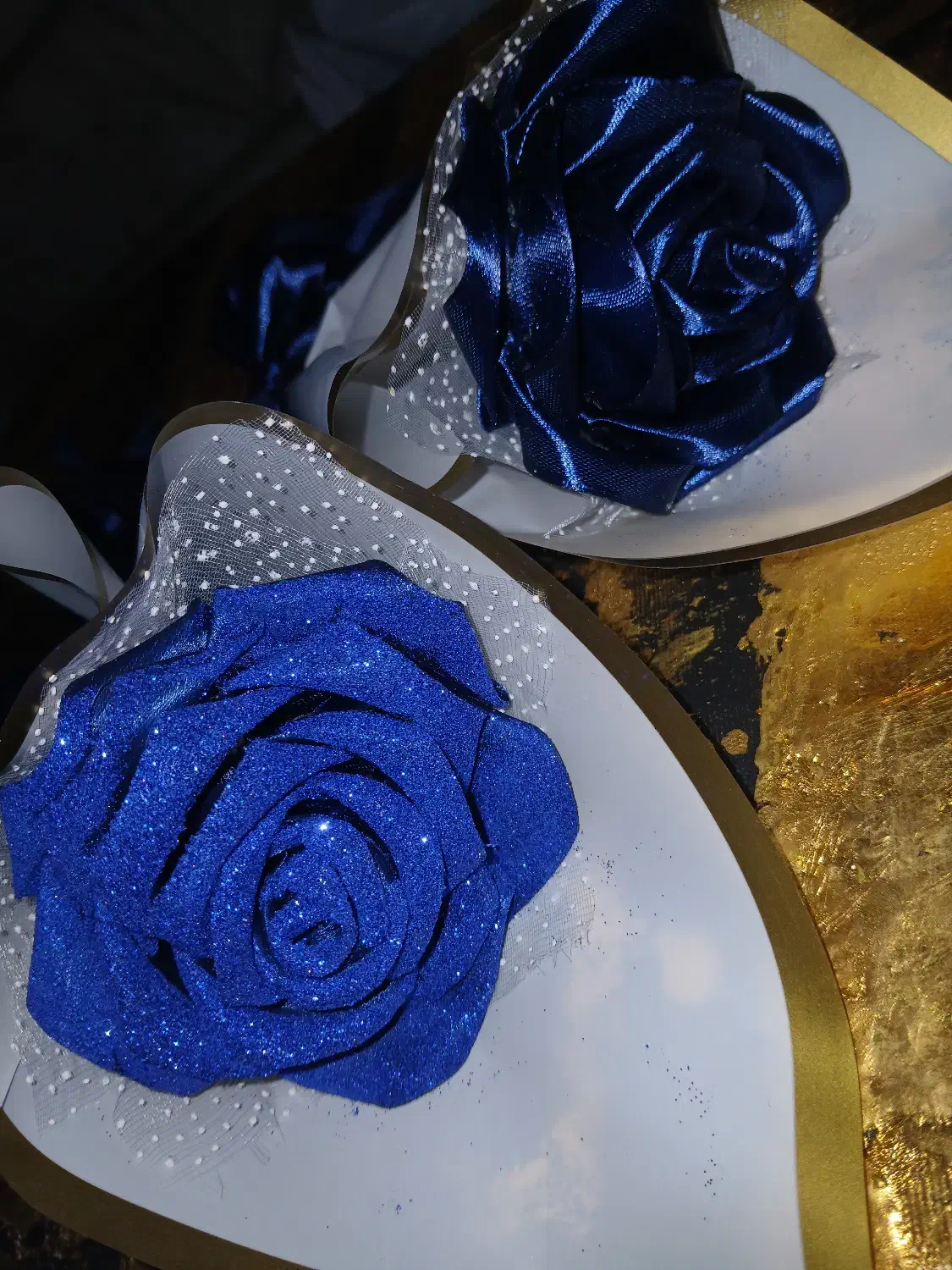 گل ربانی|گل مصنوعی|رباط‌کریم, رباط‌کریم|دیوار