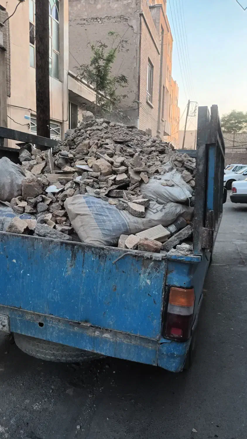 حمل نخاله و مصالح ساختمانی با نیسان کمپرسی بزرگ|خدمات حمل و نقل|قم, هفت تیر|دیوار
