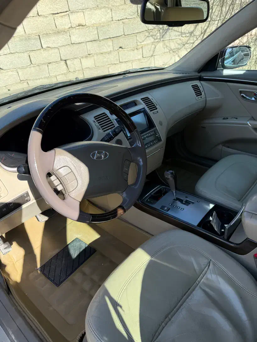 ازرا ۲۰۱۰ مشکی|خودرو سواری و وانت|رامجین, |دیوار