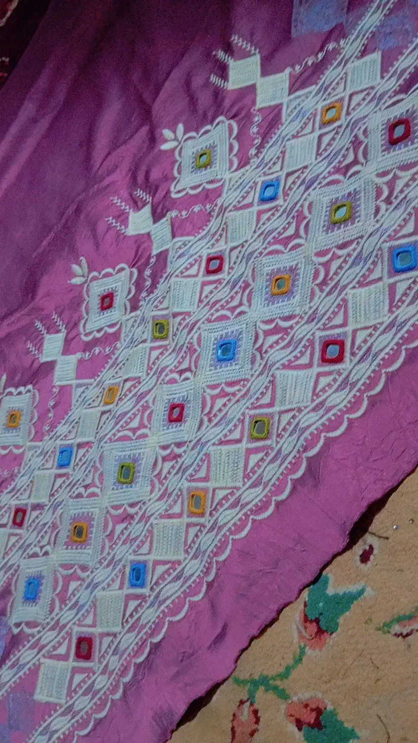 گلدوزی وخیاطی|لباس|خاش, |دیوار