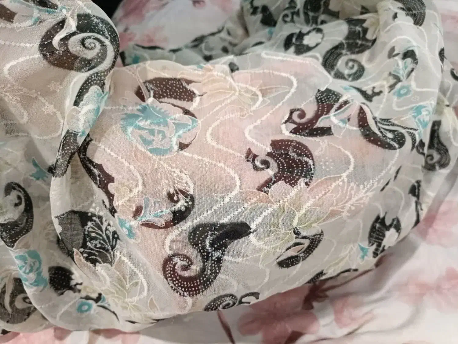 چادر مجلسی|لباس|پردیس, فاز ۸|دیوار