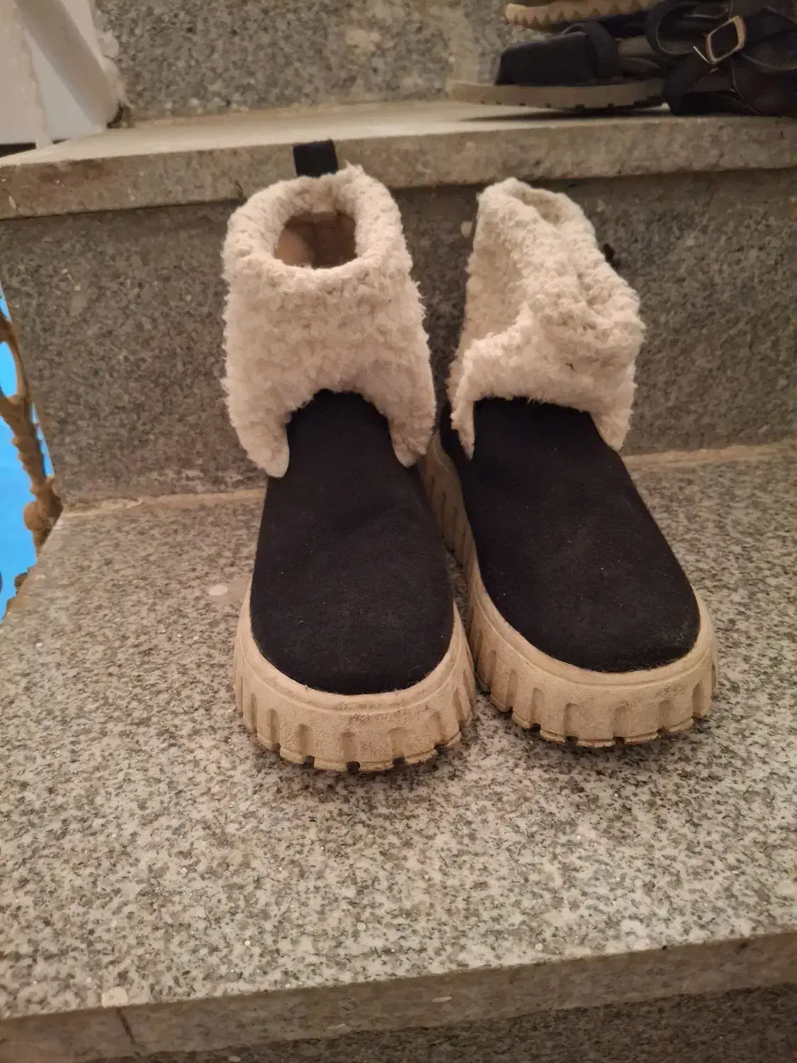 کفش|کیف، کفش، کمربند|بیرجند, |دیوار