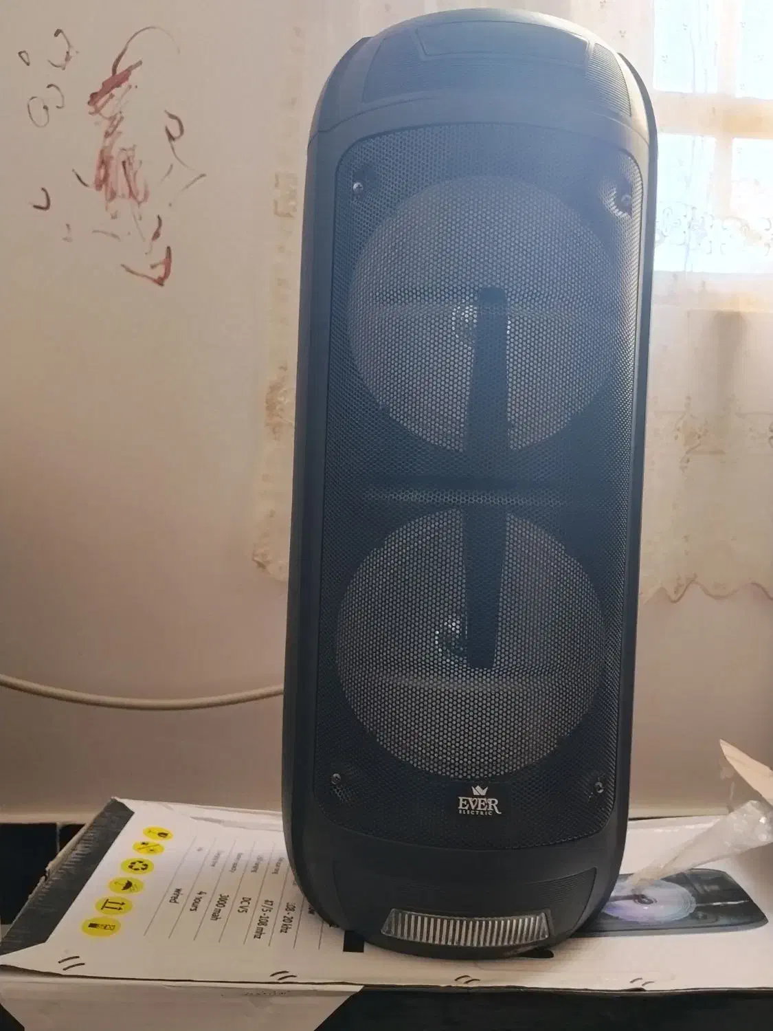 اسپیکر بلوتوث Ever1111 بسیار کم کار و سالم|سیستم صوتی خانگی|خواف, |دیوار