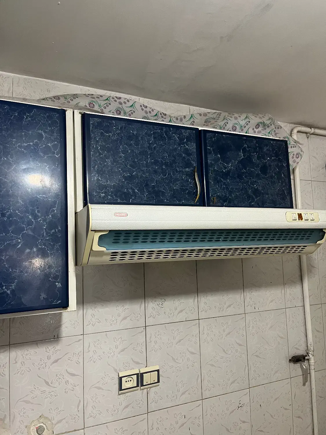 کابینت و هود توافقی|آب‌چکان و نظم‌دهنده ظروف|قم, امامزاده ابراهیم|دیوار