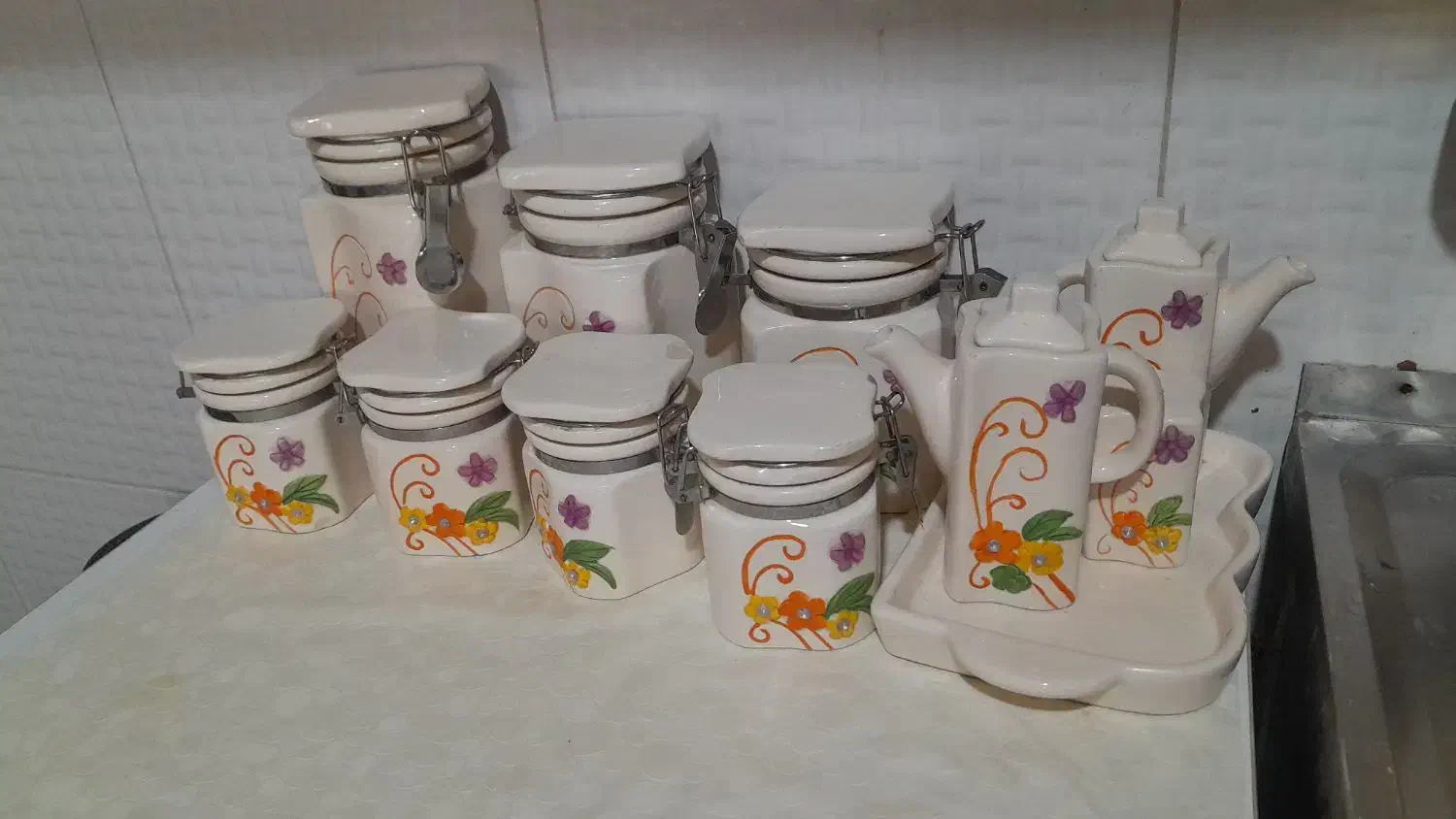 پاسماوری|ظروف نگهدارنده، پلاستیکی، یک‌بارمصرف|تربت‌حیدریه, منظر|دیوار