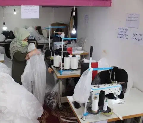 استخدام وسط کار|استخدام خدمات فروشگاه و رستوران|تهران, یاخجی آباد|دیوار