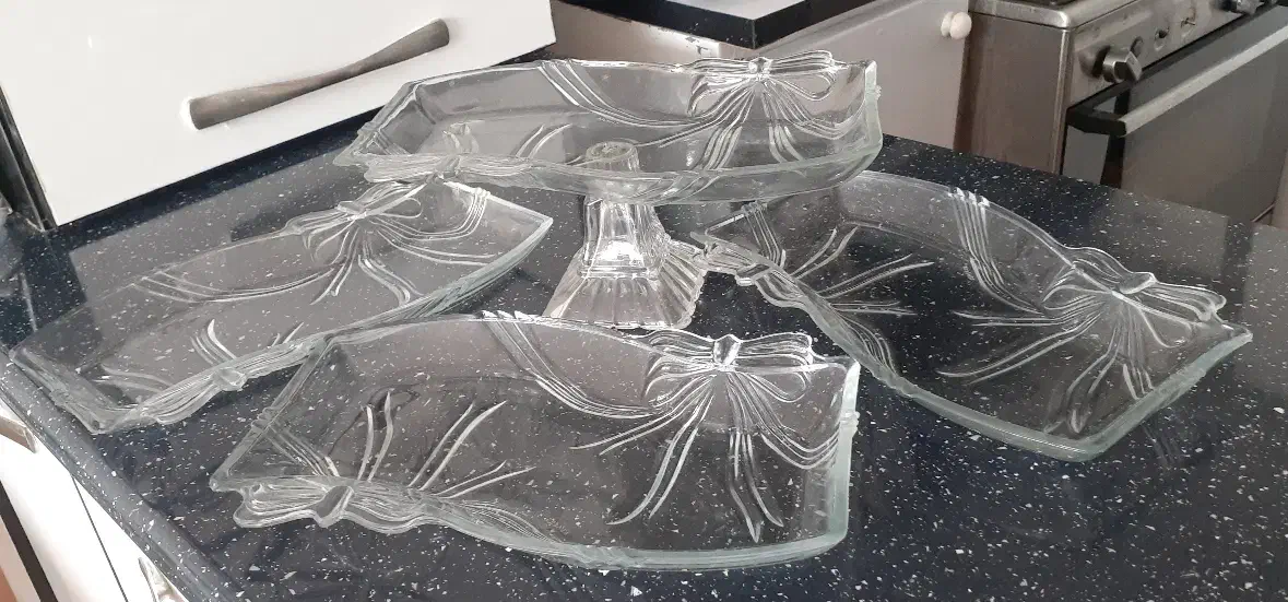 دیس|ظروف سرو و پذیرایی|شیراز, ارم|دیوار