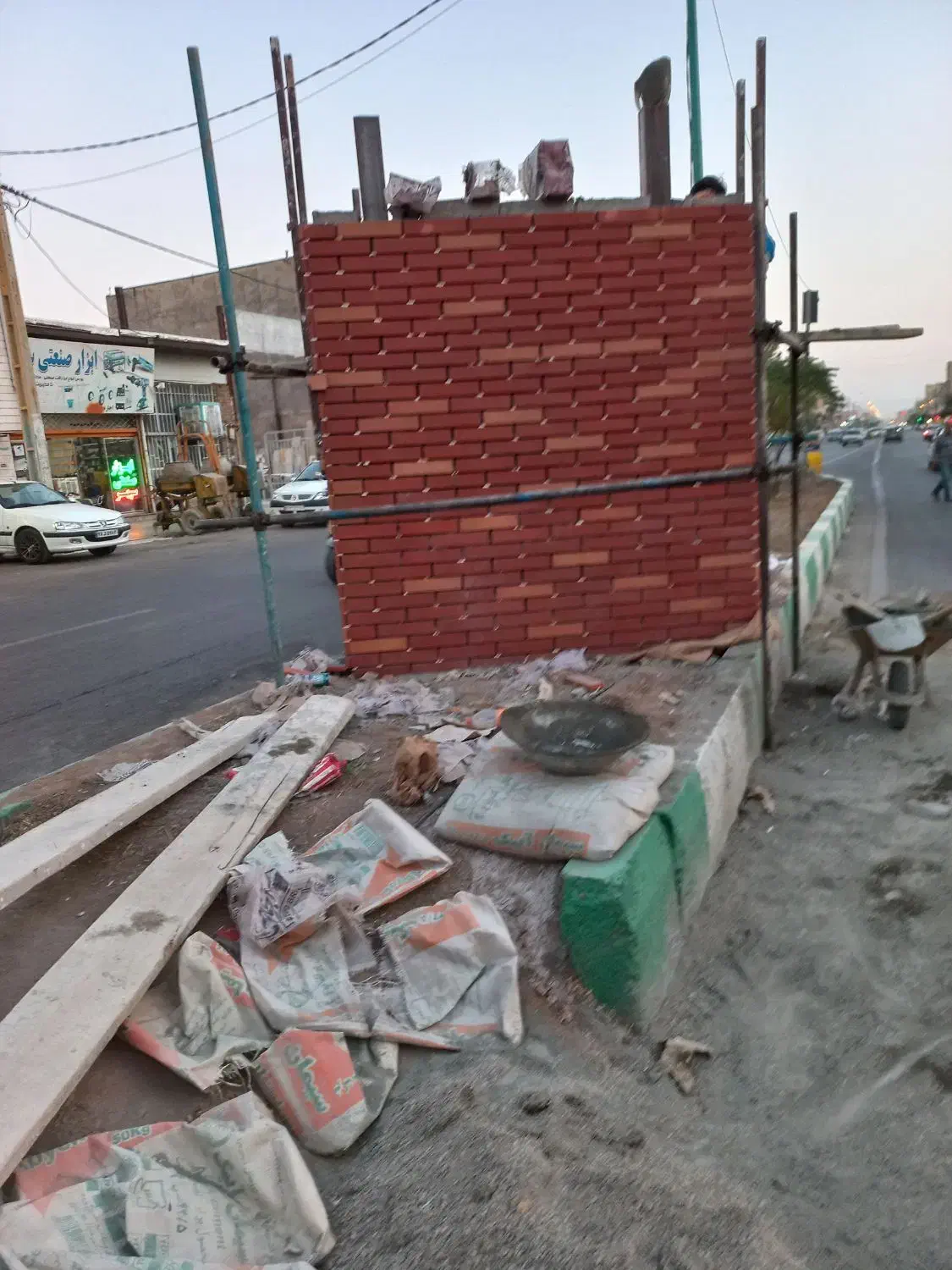 بنا آجر نما وکلیه امور بنایی|خدمات پیشه و مهارت|ملارد, |دیوار