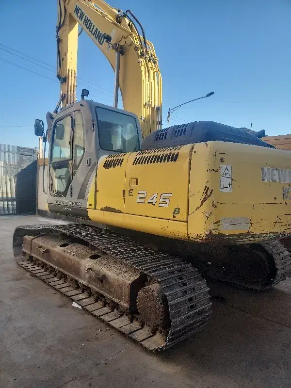 بیل مکانیکی نیو هلند ۲۴۵|خودرو سنگین|مشهد, رباط طرق|دیوار