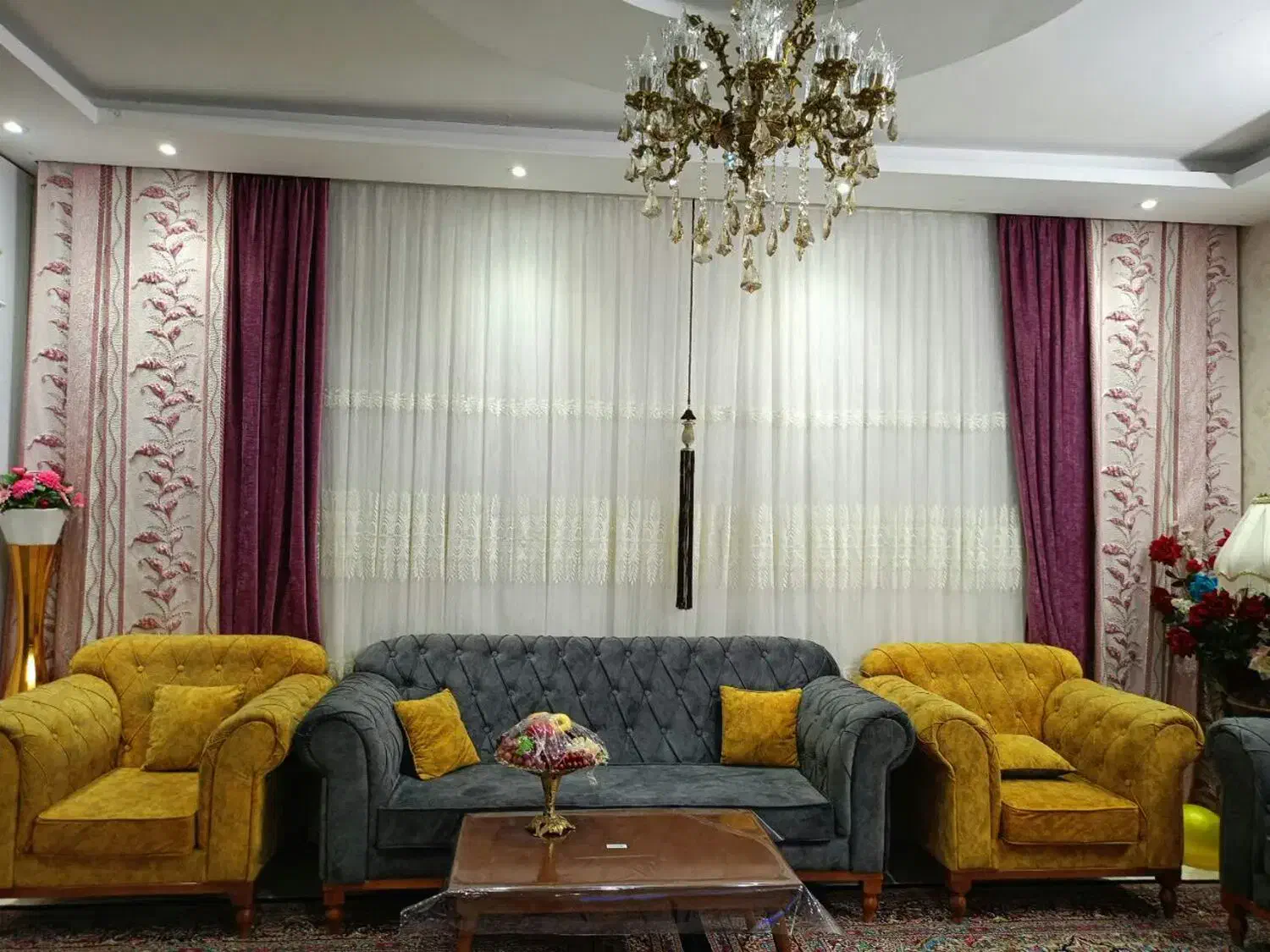 پرده نو|پرده، رانر، رومیزی|مهاجران, |دیوار