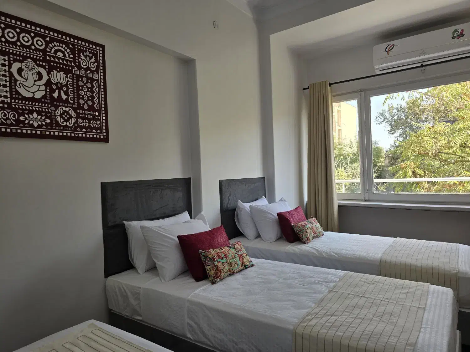 نیروی خدماتی و نظافت هتل ( خانه دار هتل )|استخدام سرایداری و نظافت|تهران, بلوار کشاورز|دیوار