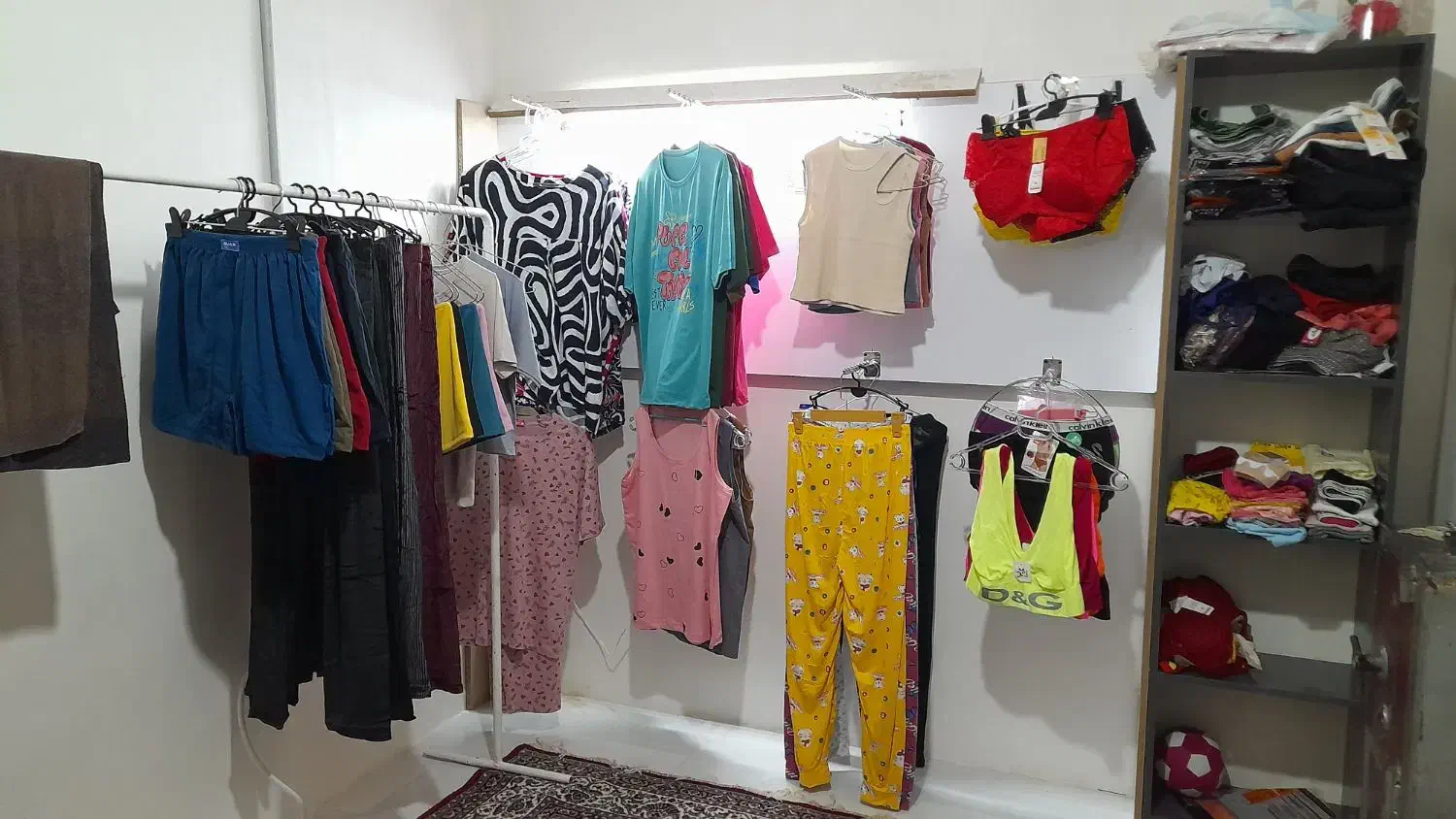 پوشاک خانومها|لباس|شیروان (خراسان), |دیوار