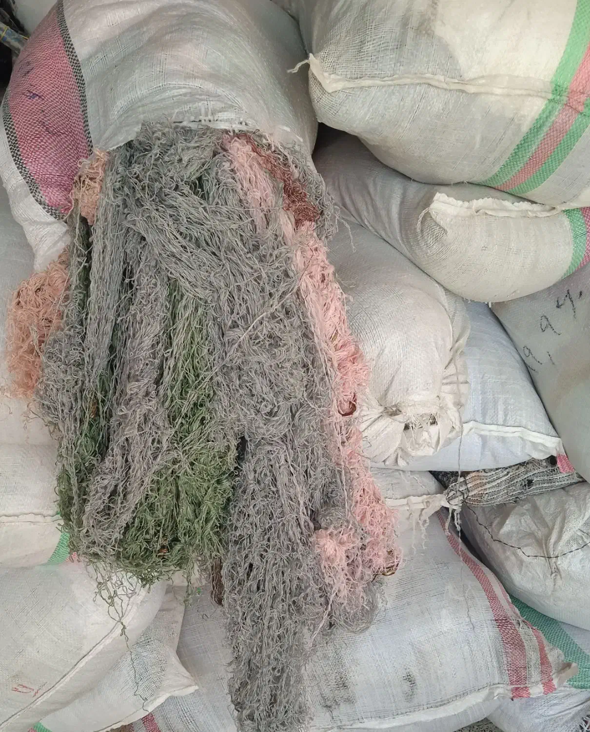 الیاف  رنگی|رختخواب، بالش، پتو|گتوند, |دیوار