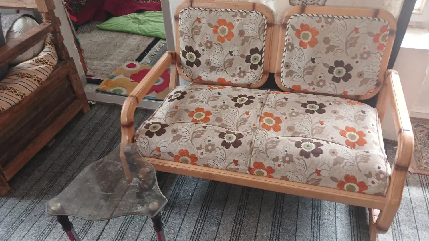 مبل ۷ نفره|مبلمان خانگی و میز عسلی|گلپایگان, |دیوار