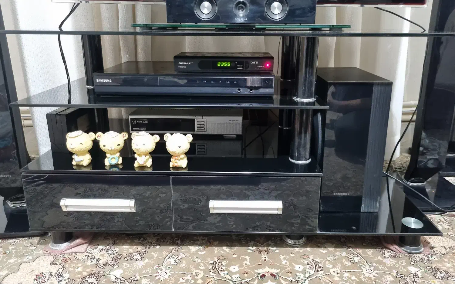 میز تلویزیون شیشه ای دارای دو کشو|میز تلویزیون|قدس, شهرقدس|دیوار