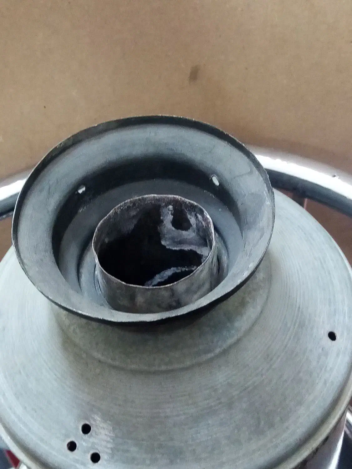 سماور کنده ای|کلکسیون اشیاء عتیقه|کاشمر, |دیوار