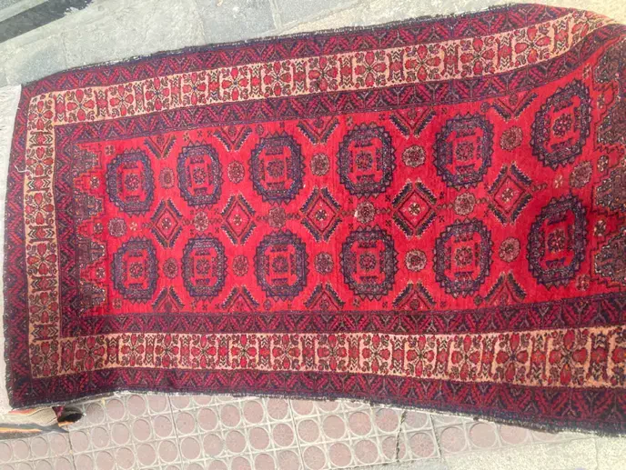 تعدادی عدد فرش دستبافت قدیمی|فرش|قشم, |دیوار