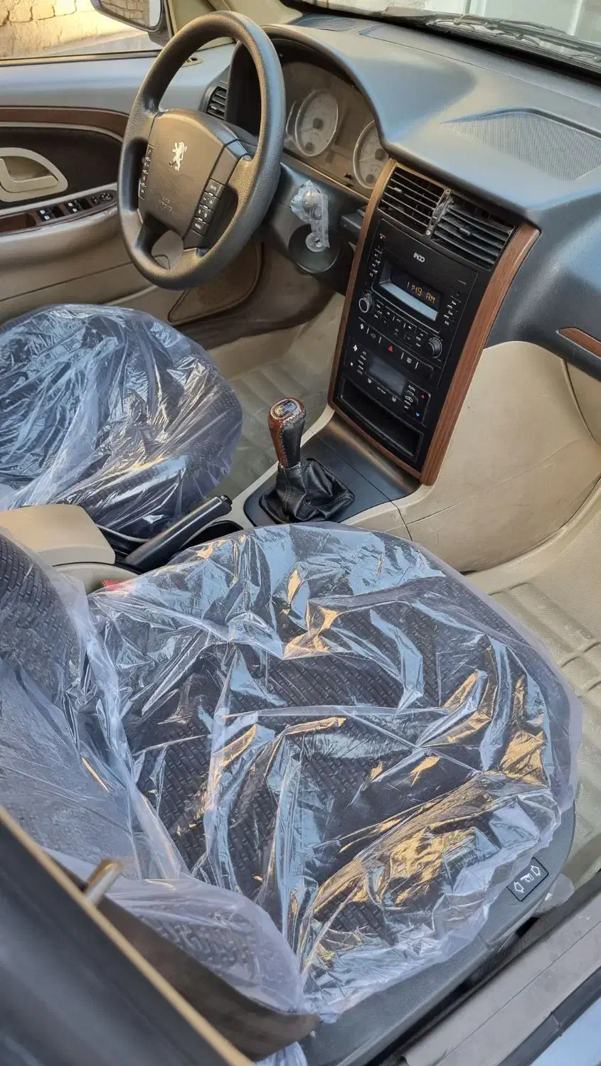 پژو پارس موتور سال مدل ۱۳۹۵ رنگ خاکستری متالیک|خودرو سواری و وانت|مرودشت, استادیوم|دیوار