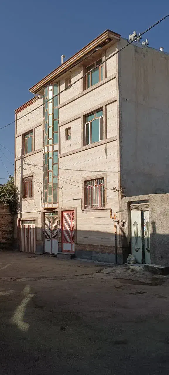 فروش ۲.۵ طبقه آپارتمان|فروش آپارتمان|همدان, |دیوار