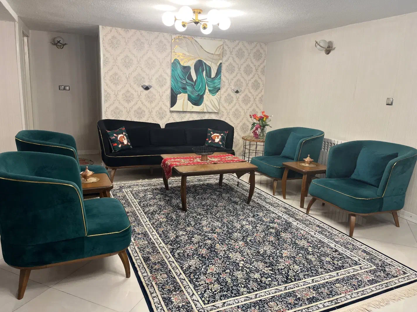 مبل ۷نفره مدرن به همراه جلو مبلی و ۲عسلی|مبلمان خانگی و میز عسلی|بابلسر, |دیوار