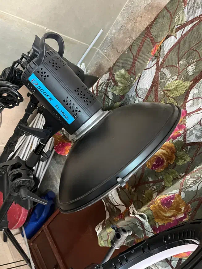 رینگ لایت۱۰۰ /نور ثابت اسکوپ ۳۰۰ و سییرا و لامپی|دوربین عکاسی و فیلمبرداری|تبریز, |دیوار