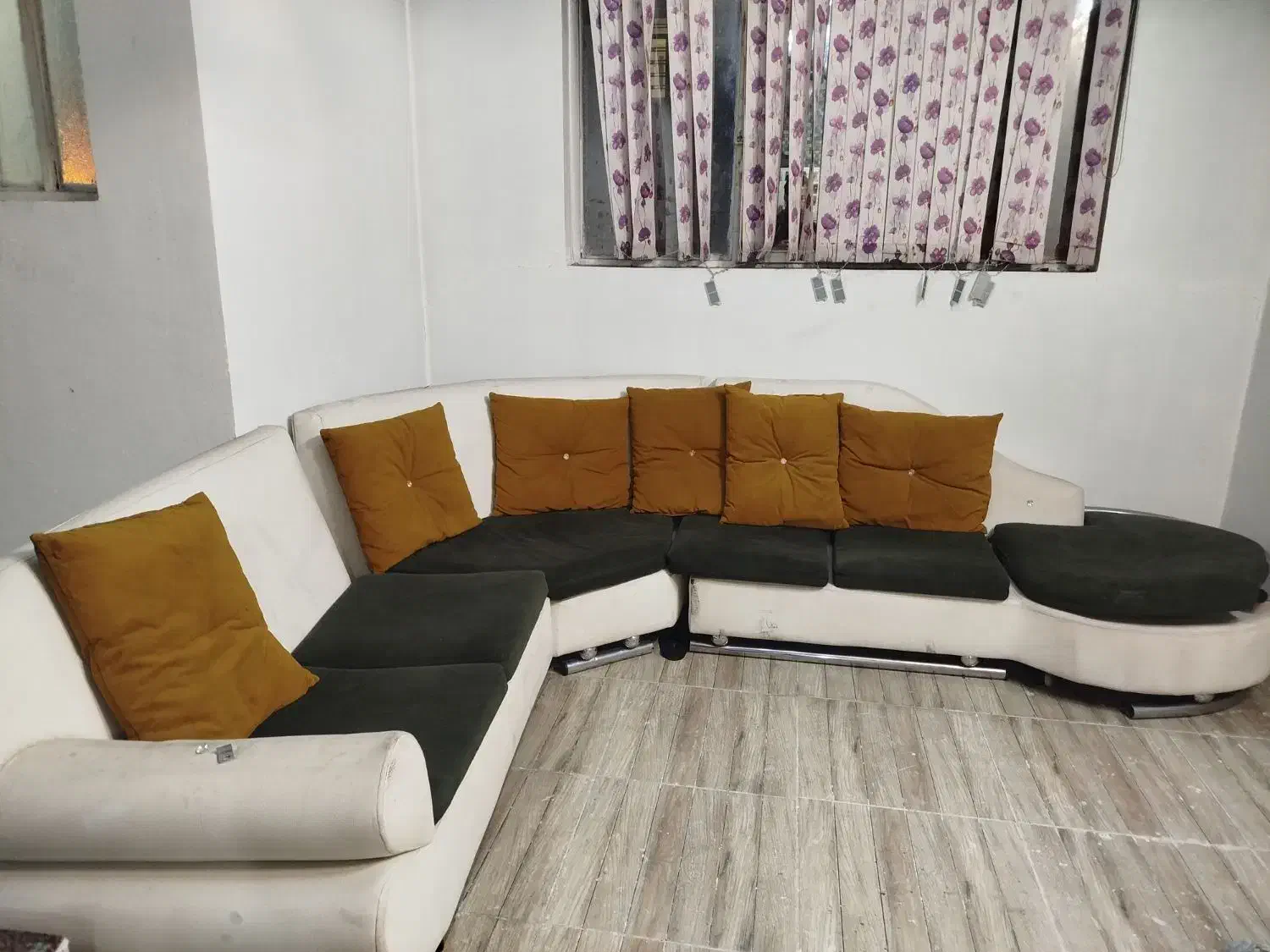 مبل 7نفره|مبلمان خانگی و میز عسلی|شیراز, شهرک کوشکک|دیوار