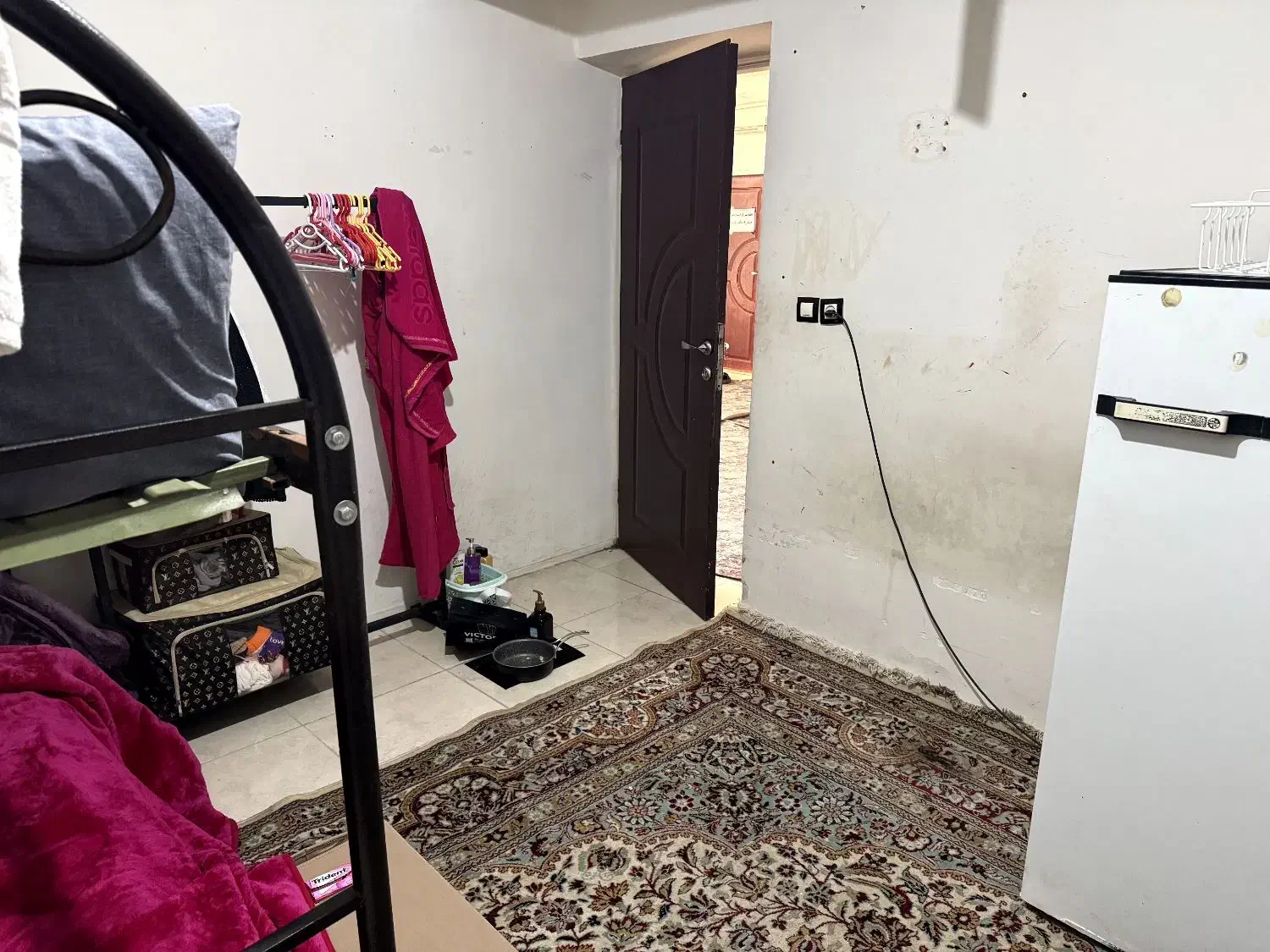 خوابگاه تایم ازاد|اجارهٔ کوتاه‌مدت آپارتمان و سوئیت|شیراز, سینما سعدی|دیوار