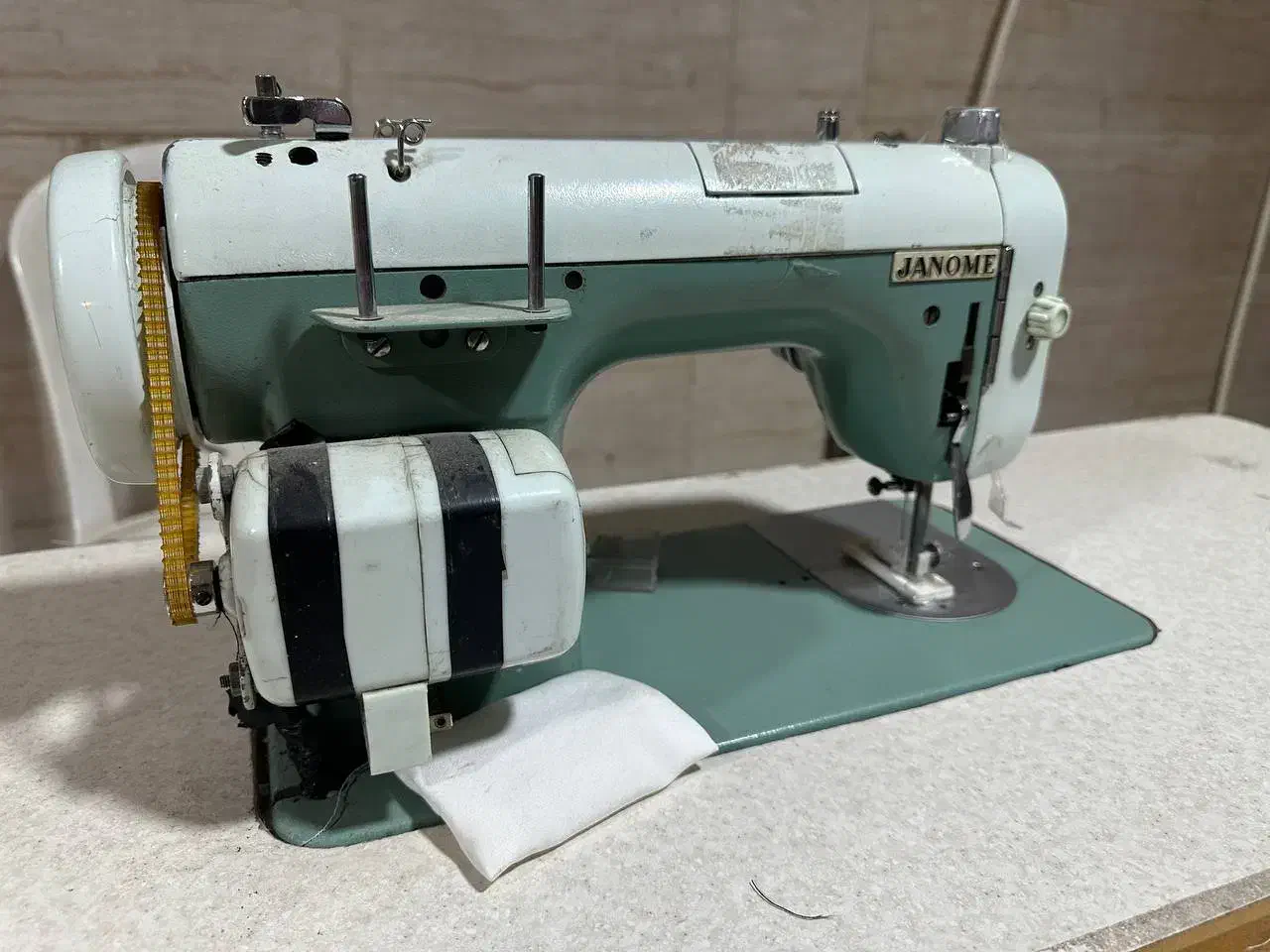 دکمه زن ژانومه|ماشین‌آلات صنعتی|خرم‌آباد, |دیوار