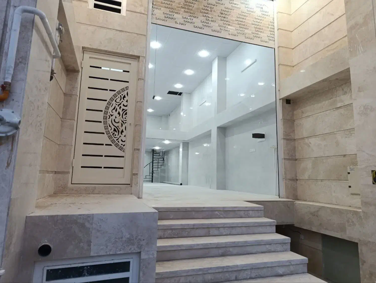 مغازه اجاره 90متری صفر|اجارهٔ مغازه و غرفه|یزد, |دیوار