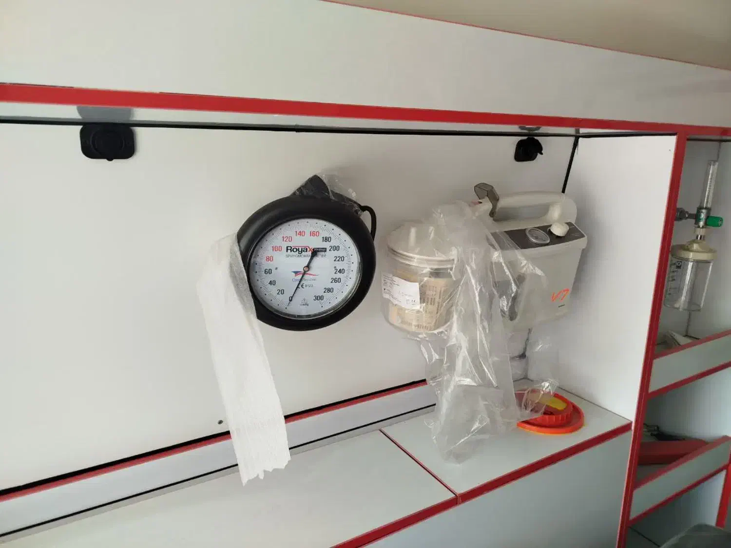 مزایده آمبولانس دانشگاه آزاد کازرون|خودرو سواری و وانت|کازرون, |دیوار