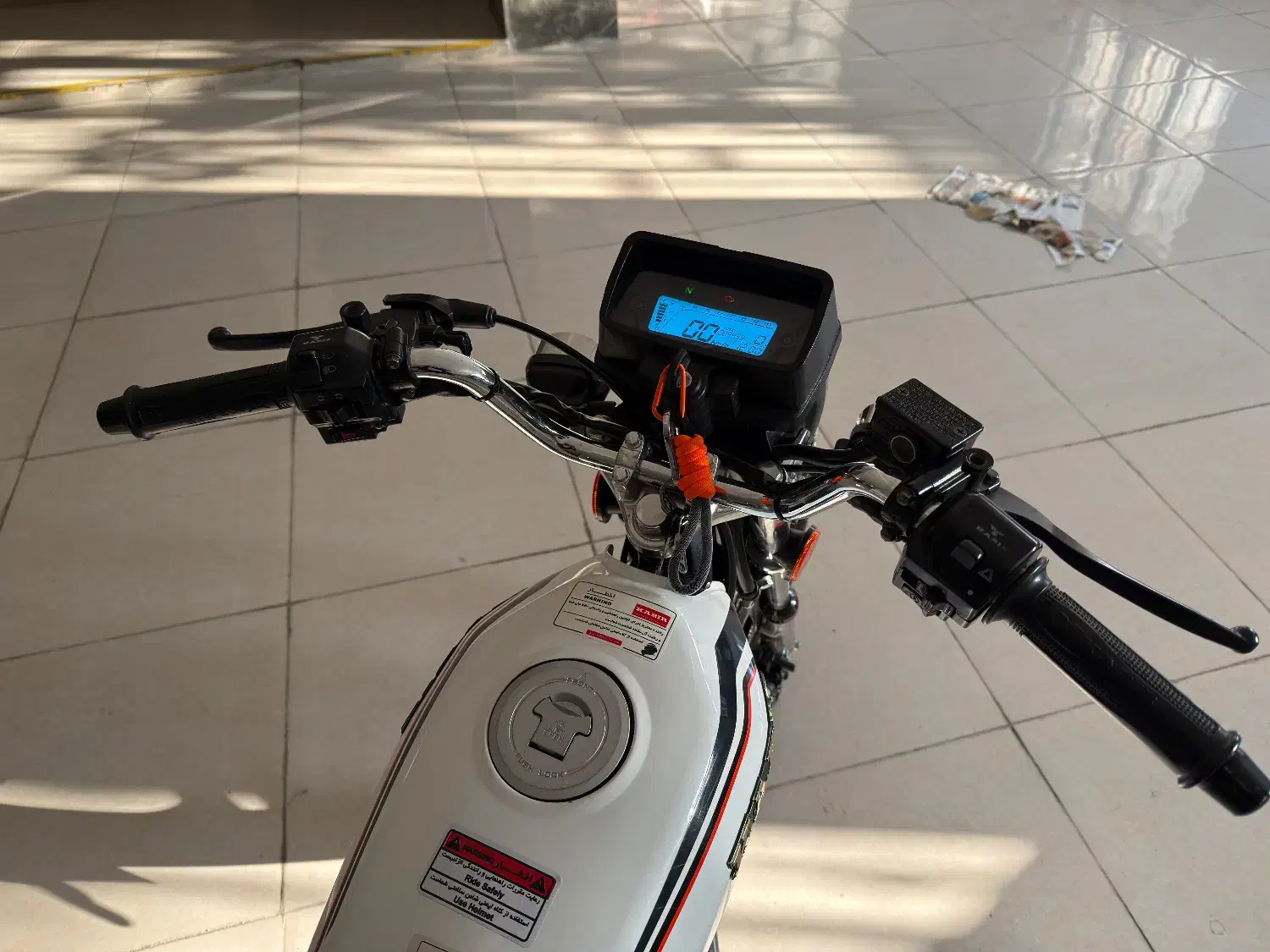 موتور 200 سی سی کبیر در حد صفر خشک اسپورت|موتورسیکلت|خوی, |دیوار