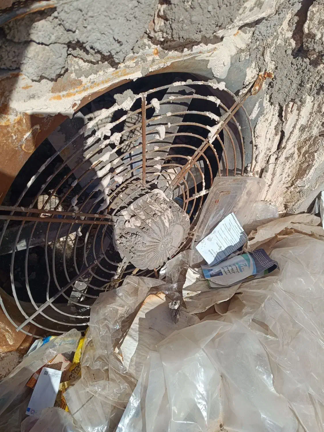 فن هواکش|پنکه و تصفیهکنندهٔ هوا|کرمان, |دیوار