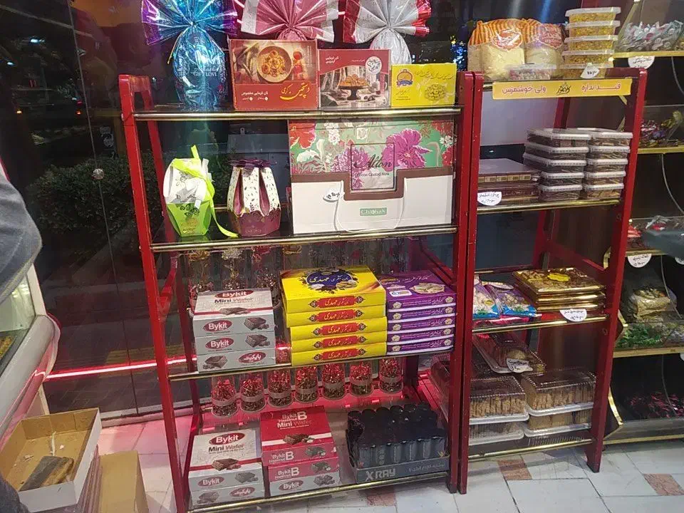 ویترین دیواری مناسب تمام مشاغل|فروشگاه و مغازه|مشهد, گوهرشاد|دیوار