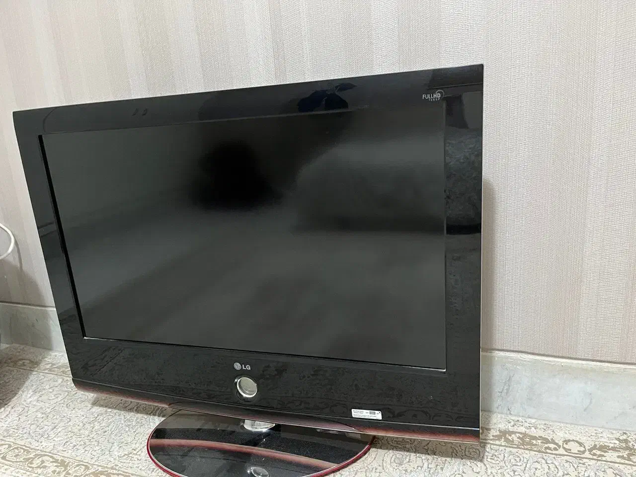 تلویزیون ال جی ۳۲ اینچ|تلویزیون و پروژکتور|اصفهان, بهارستان|دیوار
