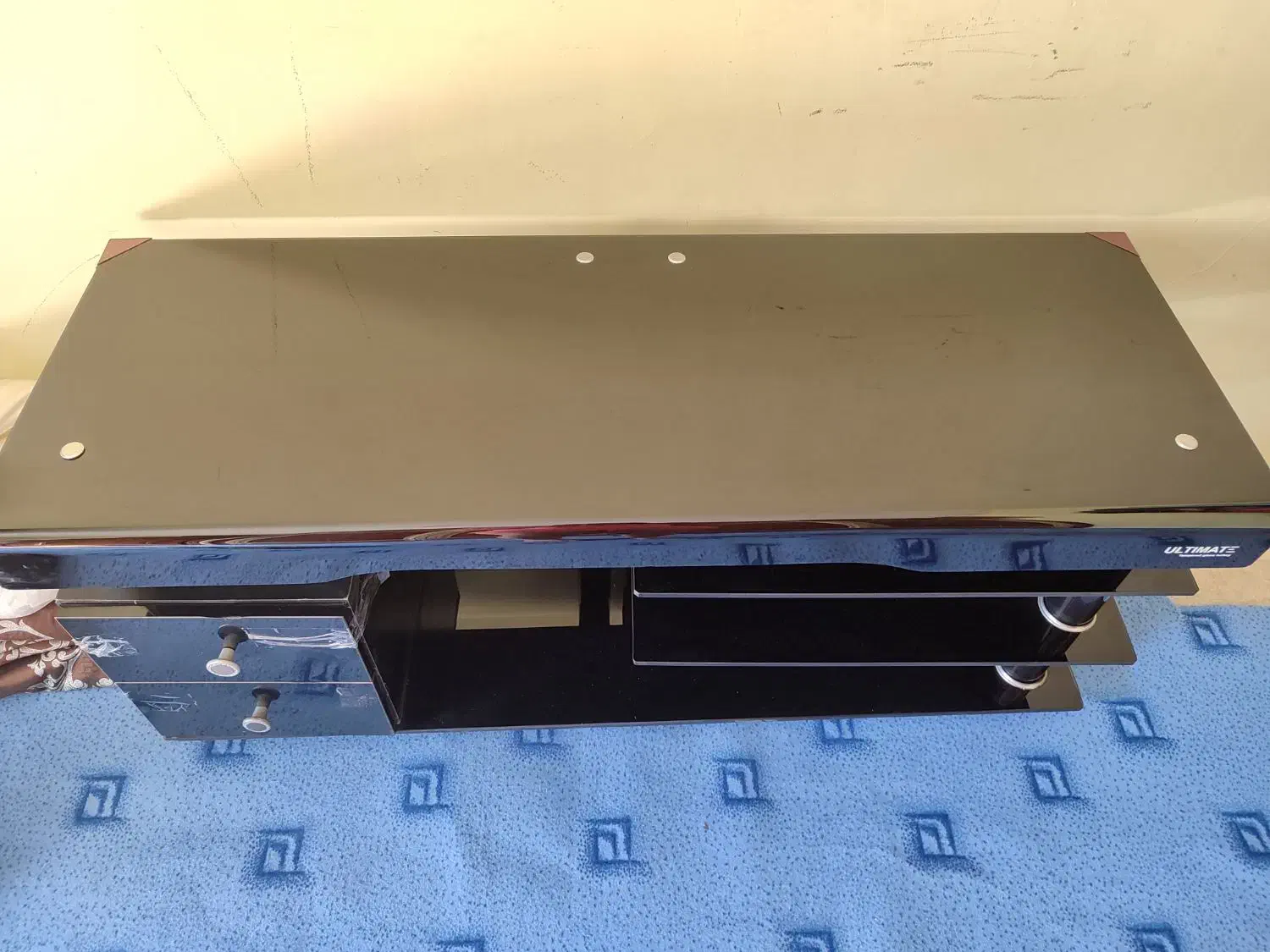 میزتلوزیون شیشهای سالم و تمیز|میز تلویزیون|بوشهر, |دیوار