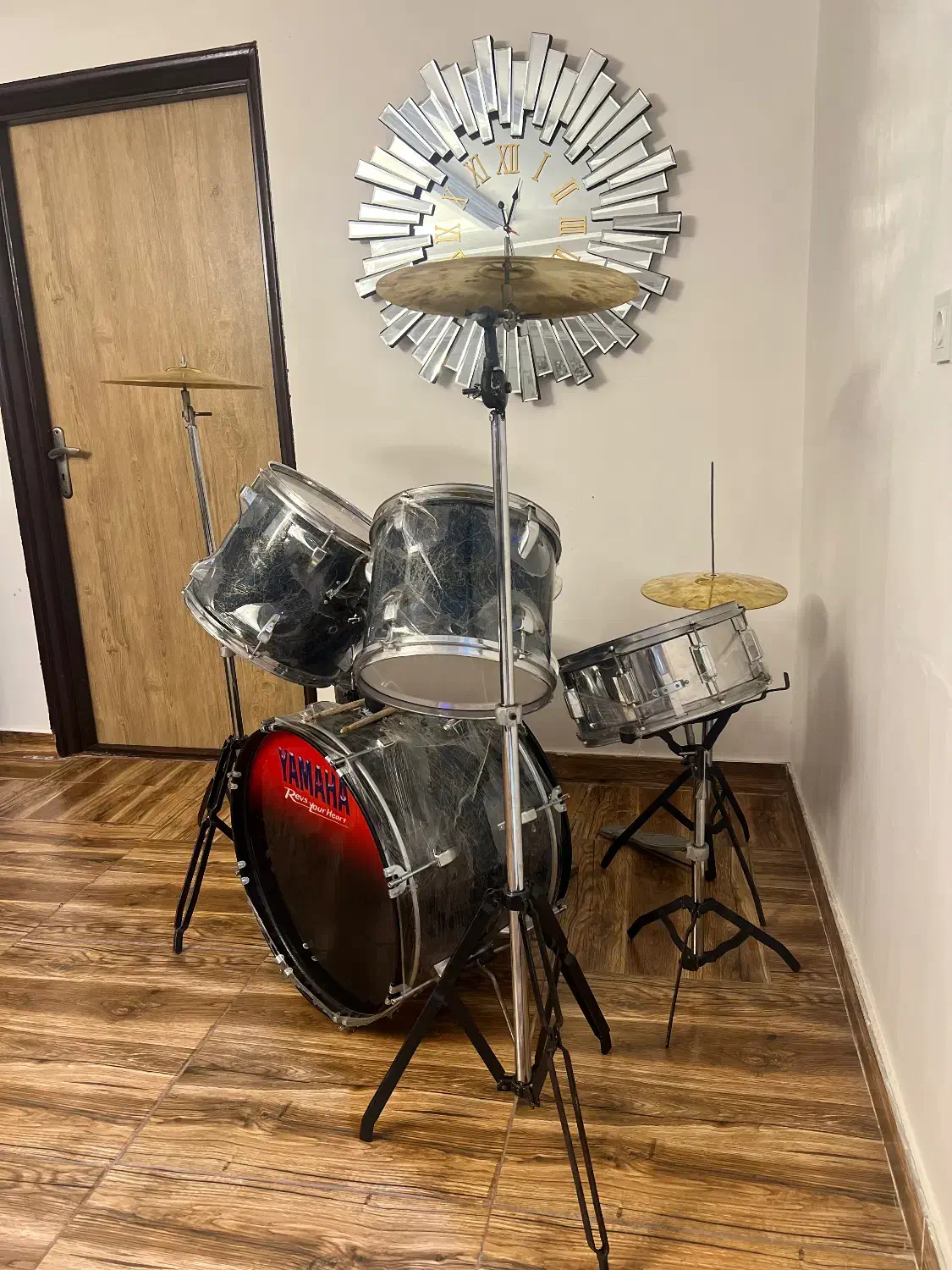 یاماها|درام و پرکاشن|بابلسر, |دیوار