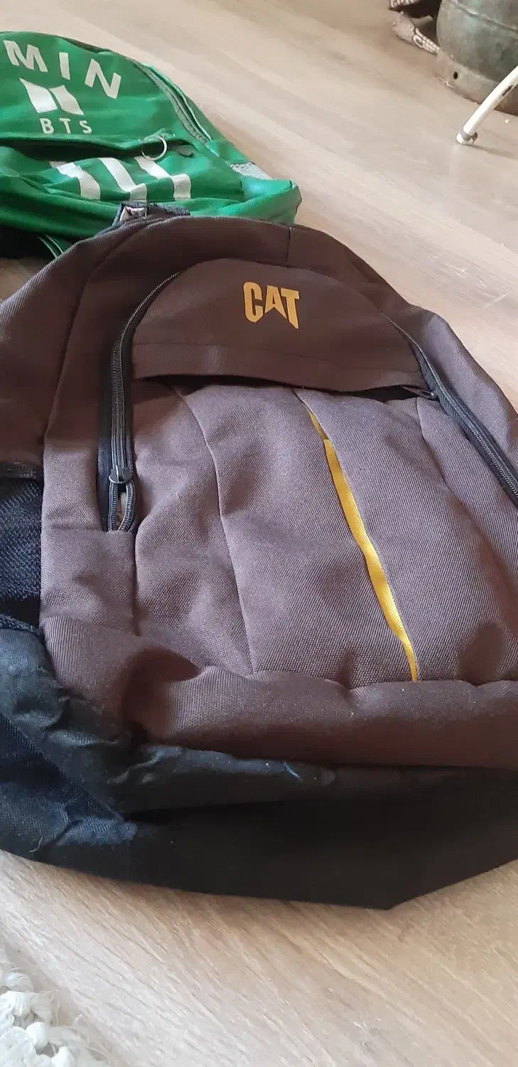 ۳عدد کیف همش یجا فروخته میشه|کیف، کفش، کمربند|خوی, |دیوار