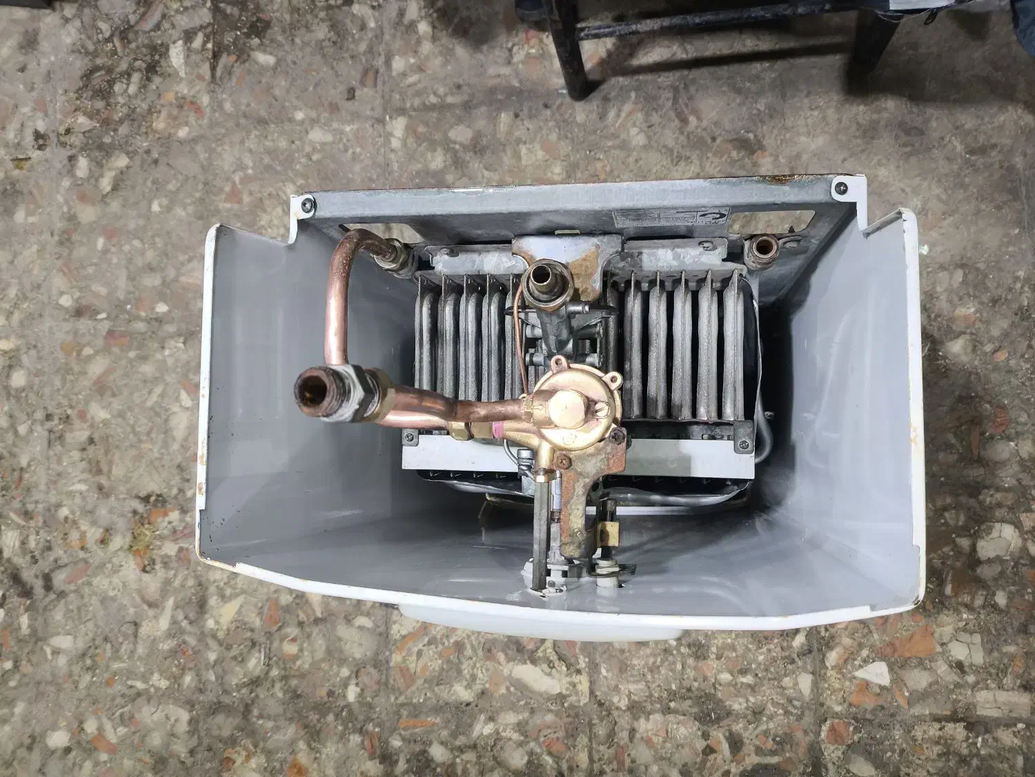 آبگرمکن گازی دیواری|آبگرمکن، پکیج، شوفاژ|آبادان, |دیوار