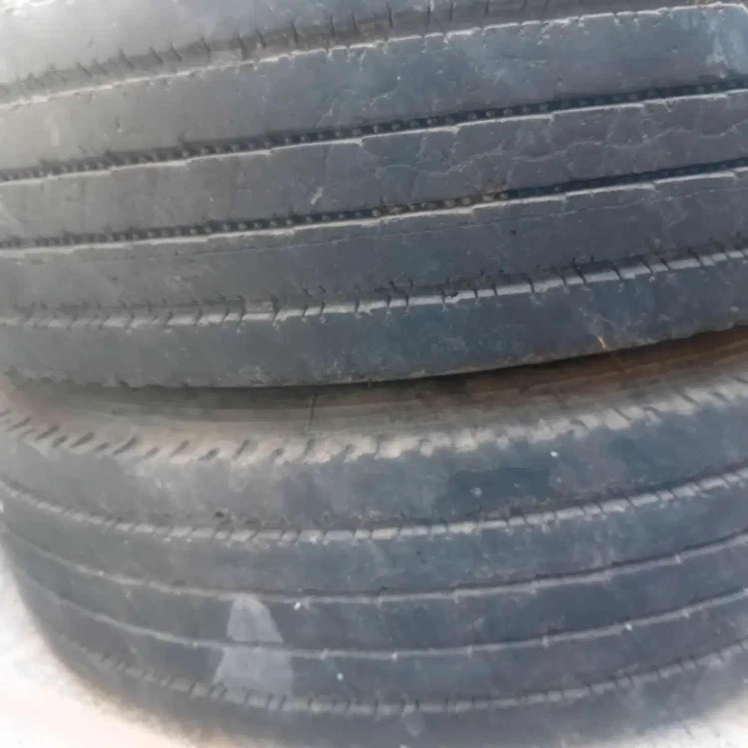 لاستیک و رینگ نیسان|قطعات یدکی و لوازم جانبی|تایباد, |دیوار