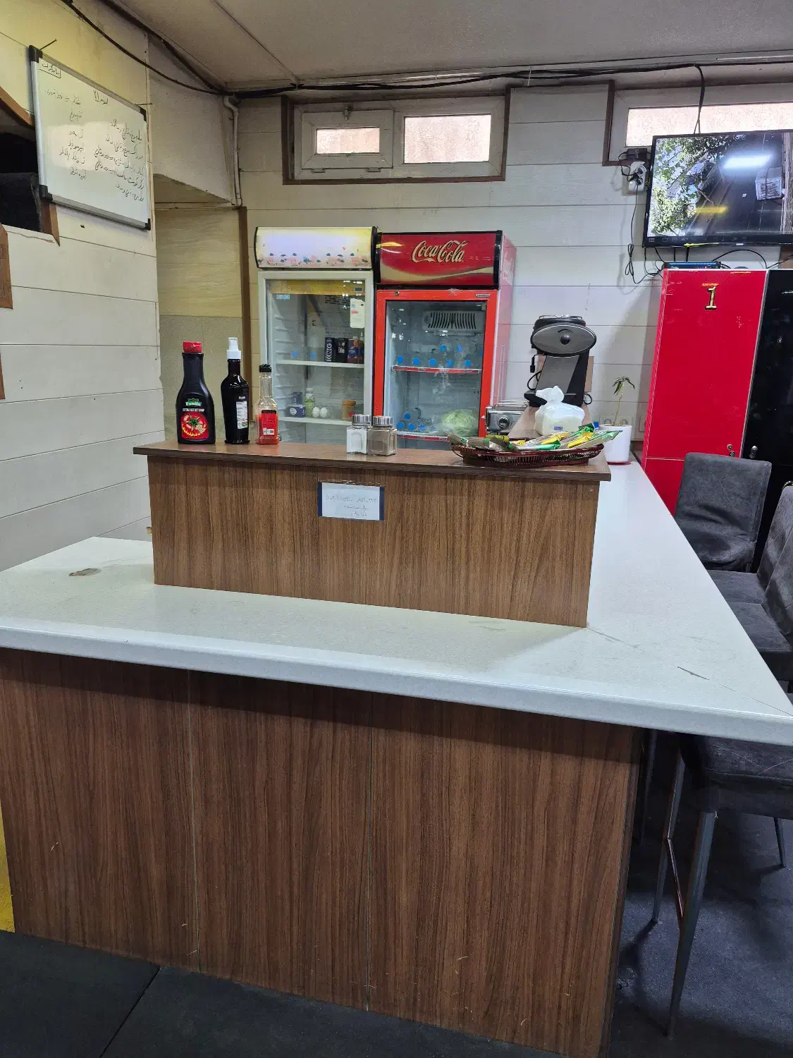 اجاره بوفه باشگاه بدنسازی|اجارهٔ مغازه و غرفه|تهران, فردوس|دیوار