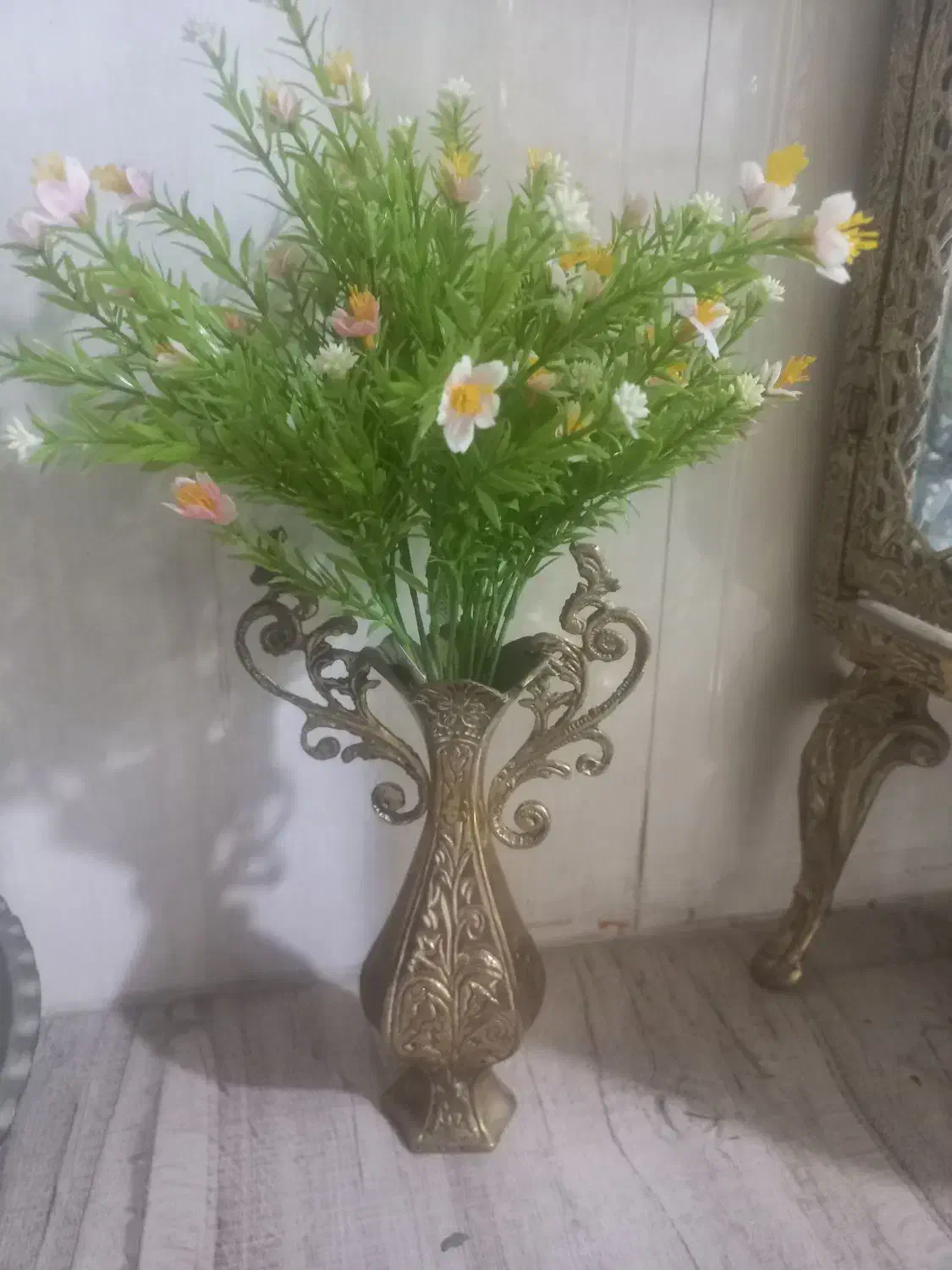 آباژور و گلدان|چراغ خواب و آباژور|بروجرد, |دیوار